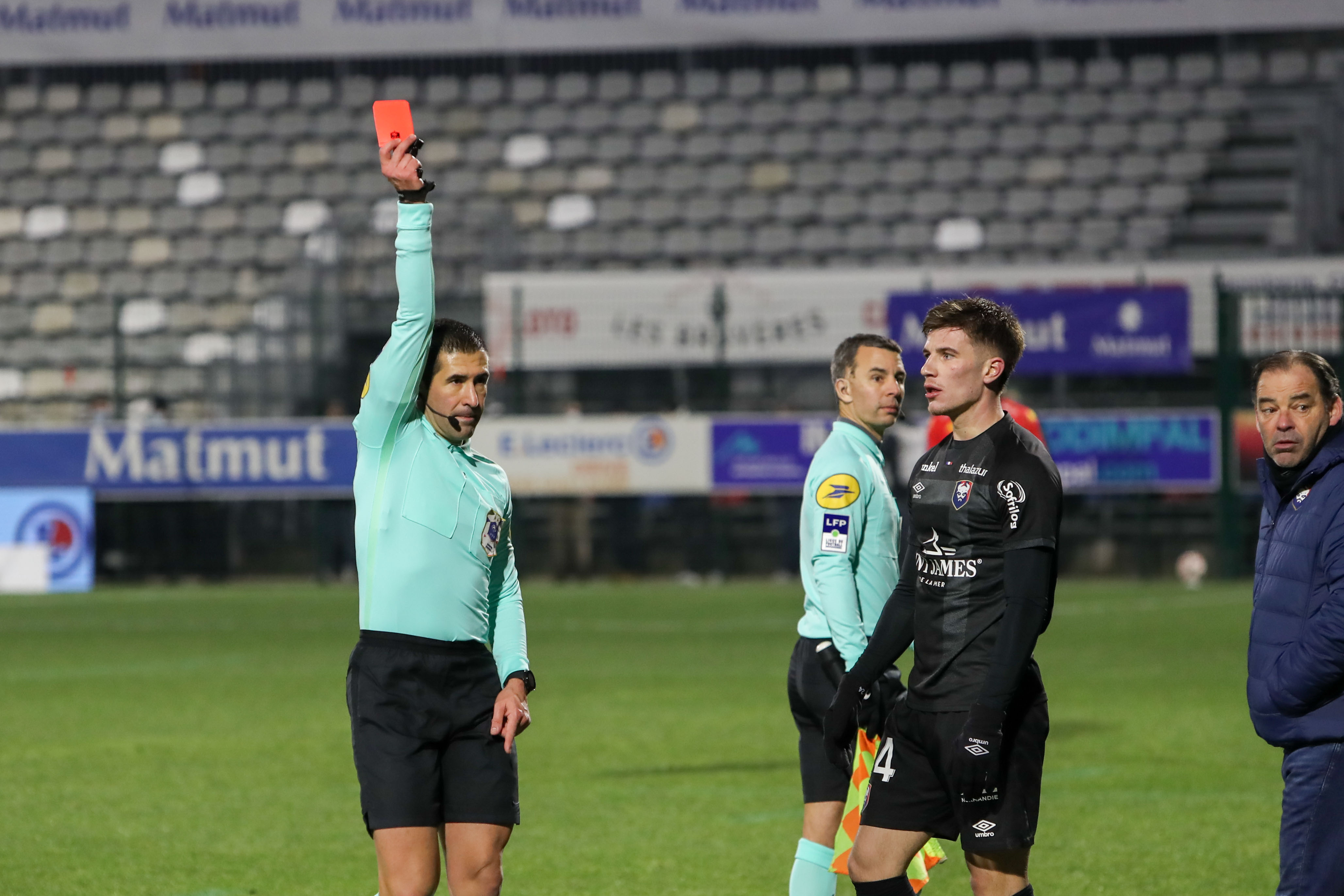 Alexandre Perreau Niel Arbitre De Paris FC SM Caen Infos Match