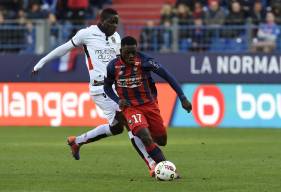 Adversaire la saison dernière, Jean-Victor Makengo et Mario Balotelli sont désormais coéquipiers sous le maillot niçois.