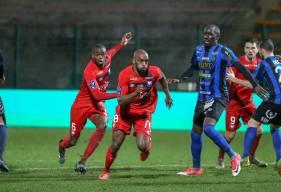 Malgré l'ouverture du score de Caleb Zady Sery, le SM Caen a dû s'incliner face au FC Chambly ce samedi soir