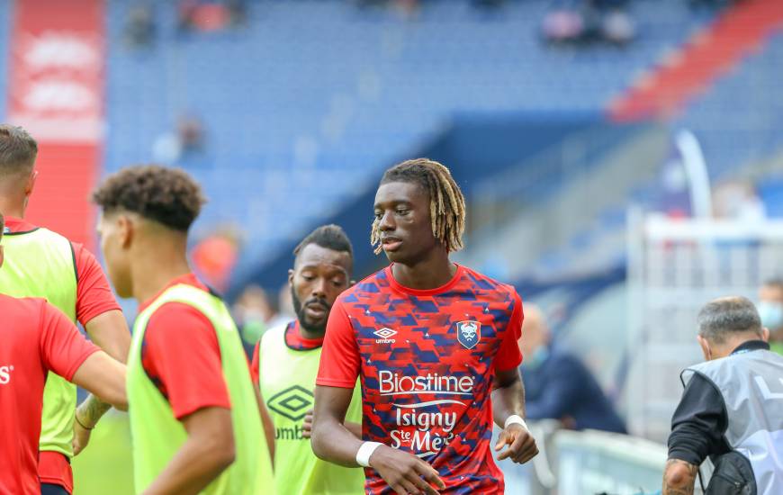 Blessé à la cheville depuis plusieurs semaines,Kélian Nsona effectue son retour dans le groupe