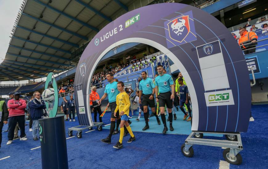 Nicolas Rainville était l'arbitre du premier match du Stade Malherbe Caen lors de cette saison 2023 / 2024