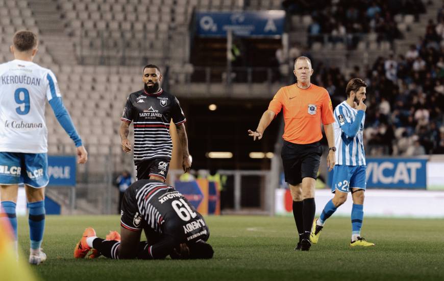 Olivier Thual avait arbitré le Stade Malherbe Caen sur la pelouse de Grenoble lors de la première partie de saison