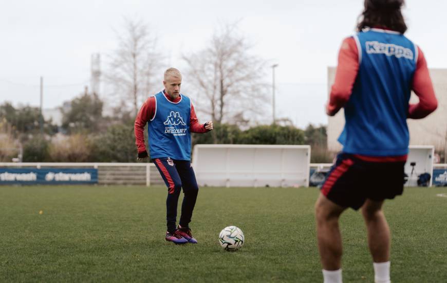 Quentin Lecoeuche et les Caennais se rendent sur la pelouse de l'USL Dunkerque ce lundi soir en Ligue 2 BKT 