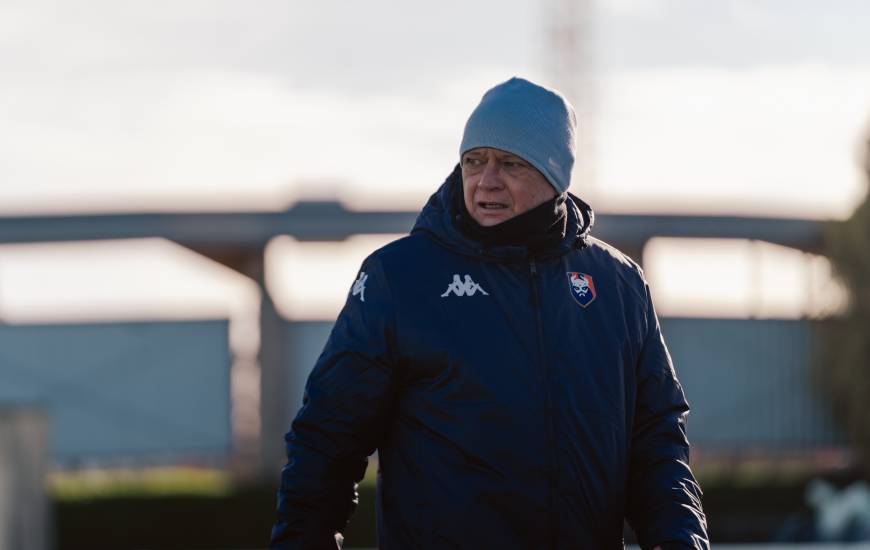 Pascal Plancque était déjà présent sur les terrains avec le groupe professionnel ce lundi matin