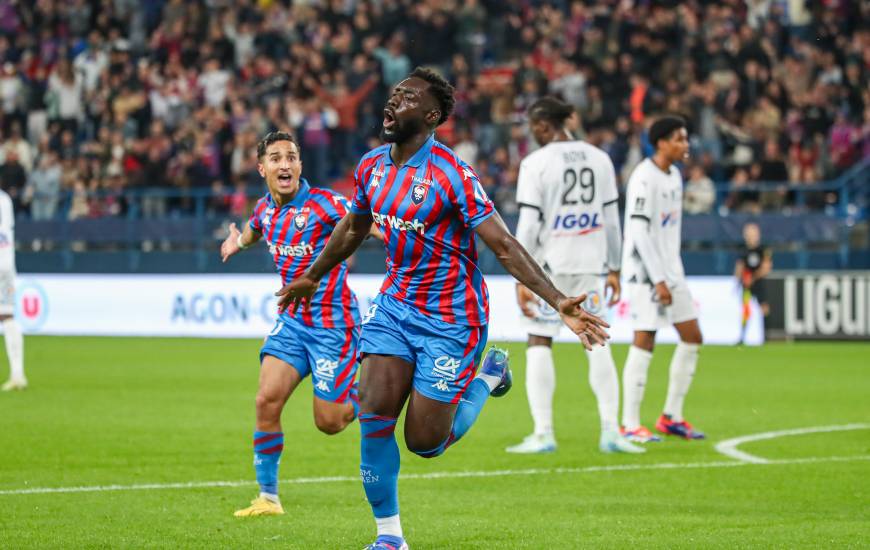 Alexandre Mendy s'est offert un doublé ce soir sur la pelouse du Stade Malherbe lors de la victoire face à Amiens (2-1)